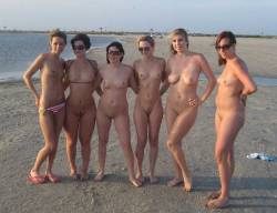 voyeurgirlsoncam:  Normal girls like this is the most awesome thing