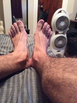 unknownpapi:  My latin toes