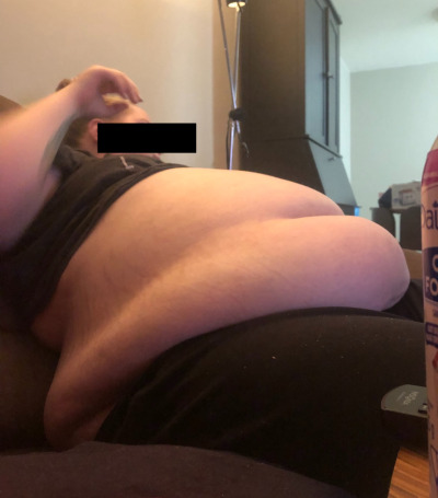 Porn Pics growingcutie:Still getting fatter.