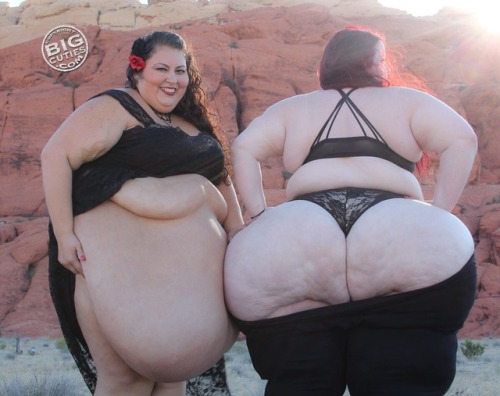 bigcutieellie: Come and watch BigCutie Sadie and I explore our curves in the desert! I really think 