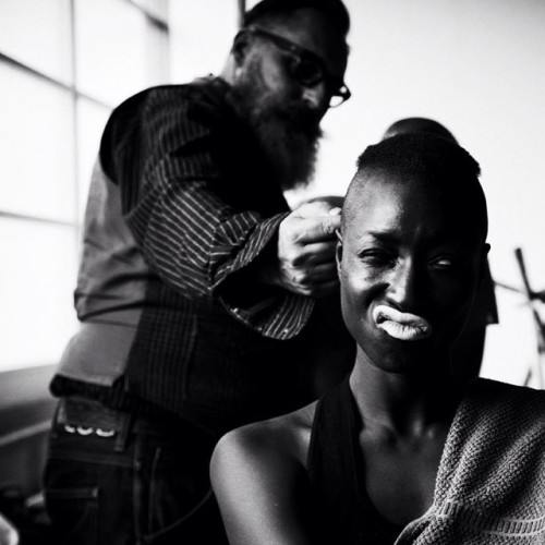 P!NK of Alexander Palacios @lookatpalacios - shaving the Mohawk of Nala @nala_luuna#geroldbrenner #a