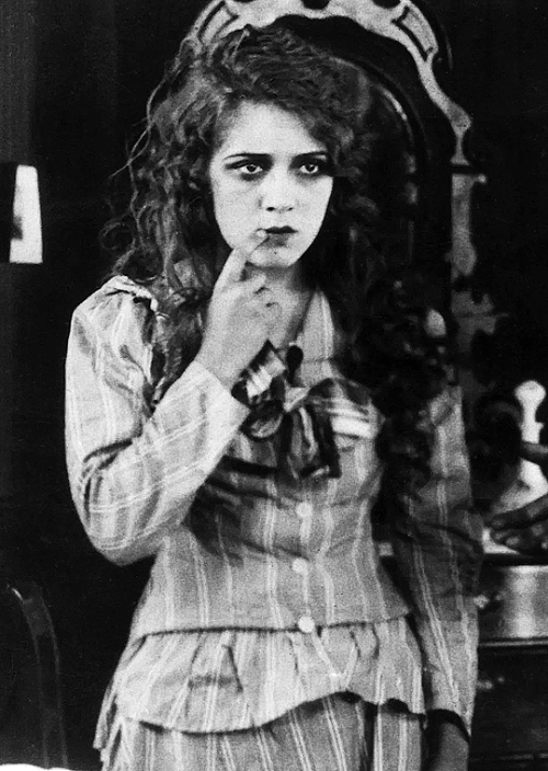 marypickfords:Mary Pickford in Caprice (1913)