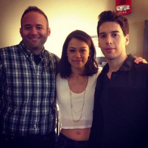 calmmanning:  Backstage with @BuzzFeed’s @JarettWieselman and @OrphanBlack’s @tatianamas