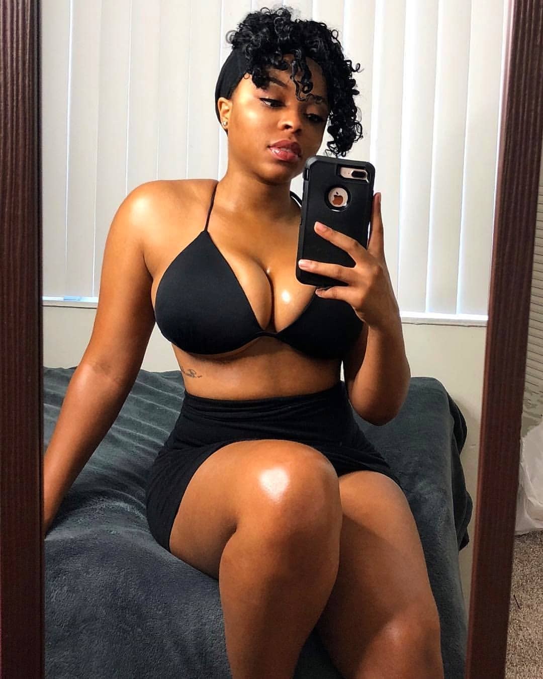 kornbredfed:K O R N B R E D F E D @nitaamour   Smooth like butter #fineAf #melaninonatrillion