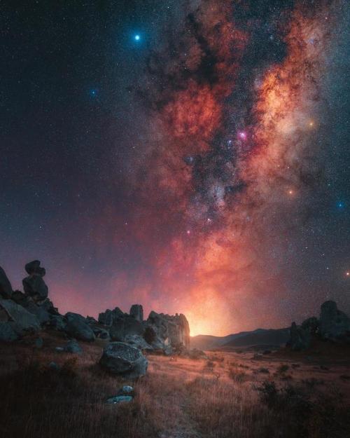 (via Some milk and rocks I shot at Castle Hill, my playground in New Zealand [1639x2048] [OC] : Eart