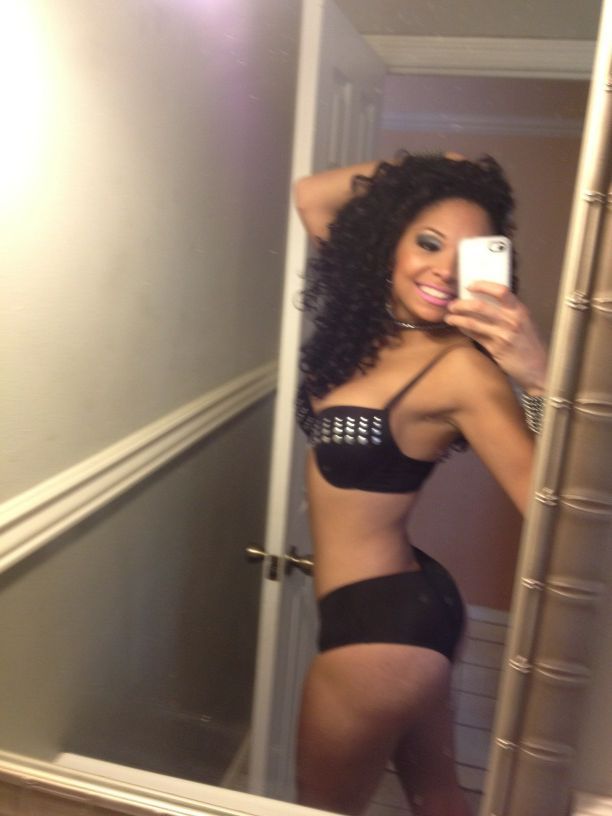 badbroads:  http://badbroads.tumblr.com/ TJ’s Bad Broads: The # 1 Source For The