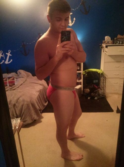 Porn photo trousersnotincluded:Here, have a slutty selfie.