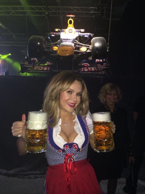 muppetcookie667: The gorgeous and beautiful Amanda Holden. X She&rsquo;s fucking fantastic