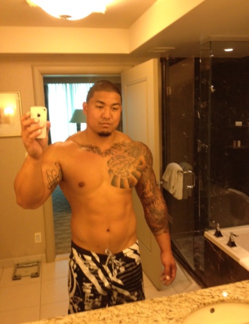kkaloha808:  Will you marry me…?