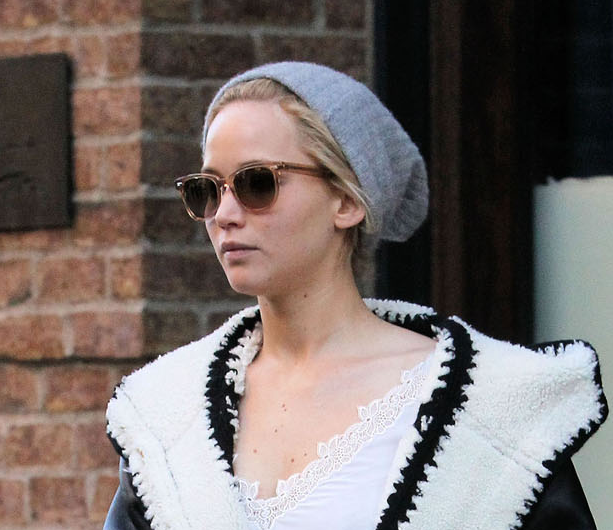 Jennifer Lawrence in Transparent Wayferer Style Sunglasses by Yeah