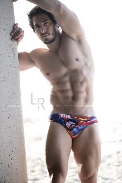 jockbrad:  All things sports gear … swimmers,