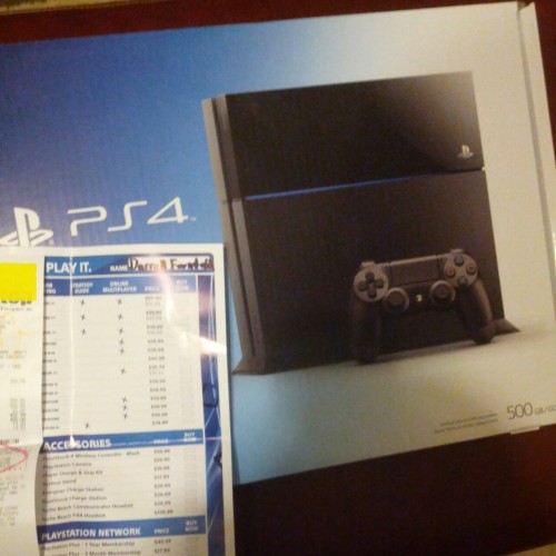 I got a PS4 @fuckgatsby @yosoygatsby PSN: EyeAmAGod