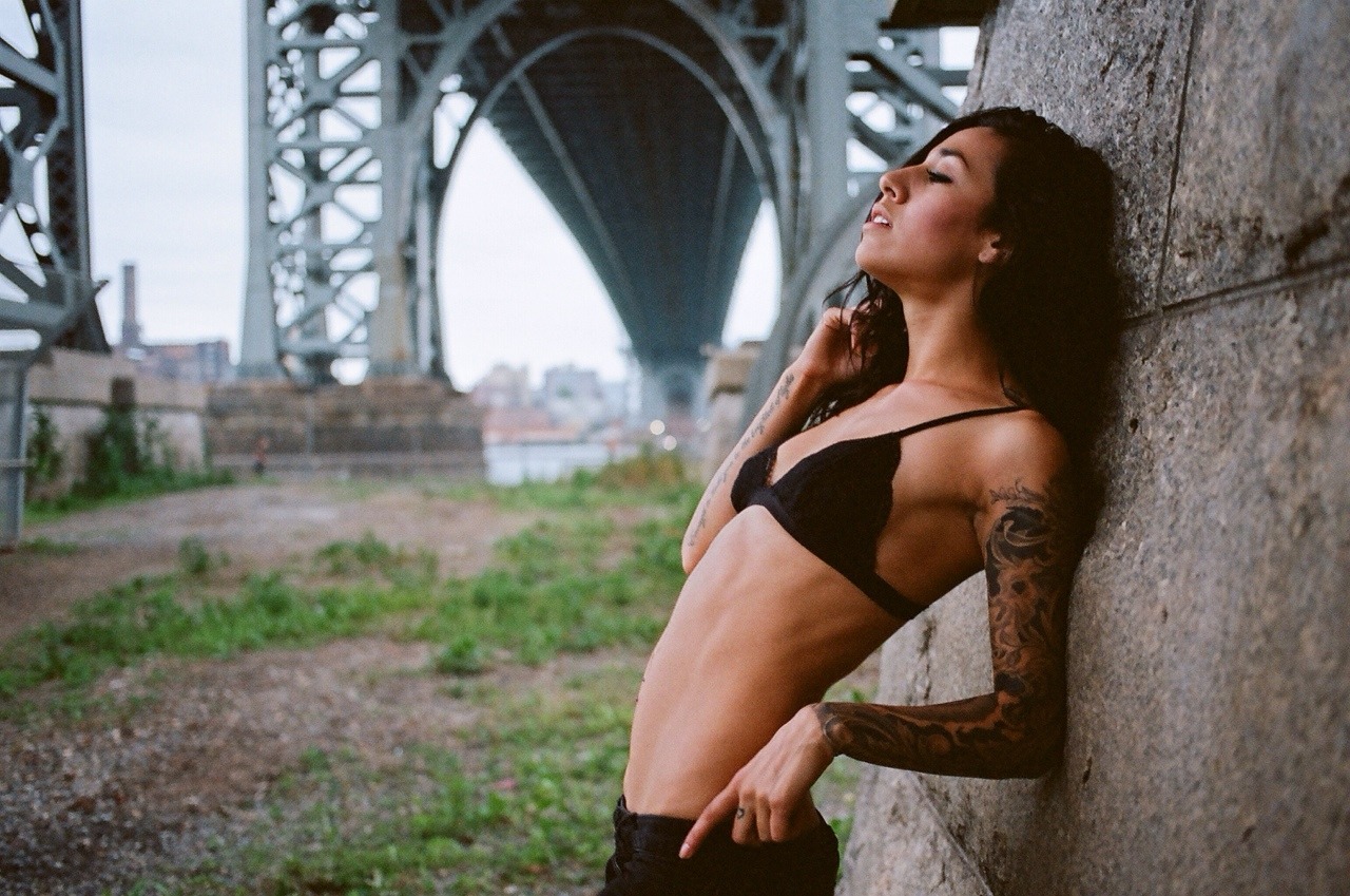stevesweatpants:  stevesweatpants vs. aleerose