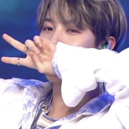 Hiiiii Can U Do Renhyuck Match Icons Plss?