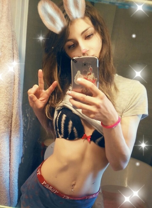 kittywinx:  Snapchat: Kitty-Winx