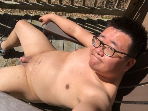 paladin-panda: I spent a lot of time naked during this very warm weekend :)