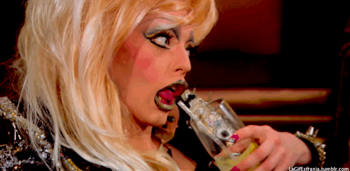 the-curse-of-pepe:  Rupaul clearly said that walking out of the stage like Kennedy did is against the rules (best lip syncs countdown) and guess who walked out of the stage and is still on the race