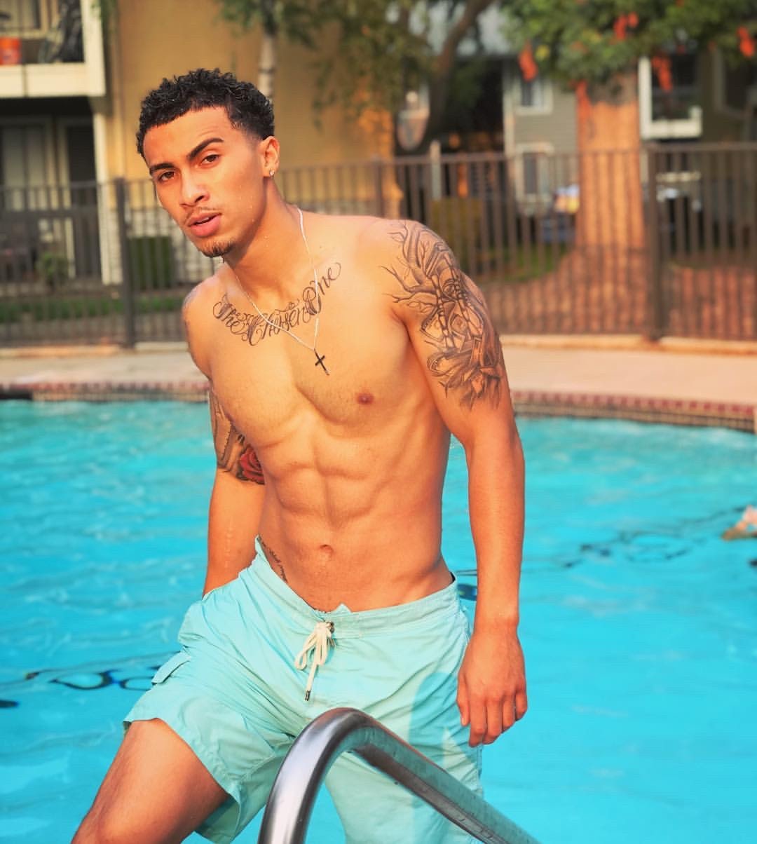 the-goodlookingguys:  IG - princeofsac