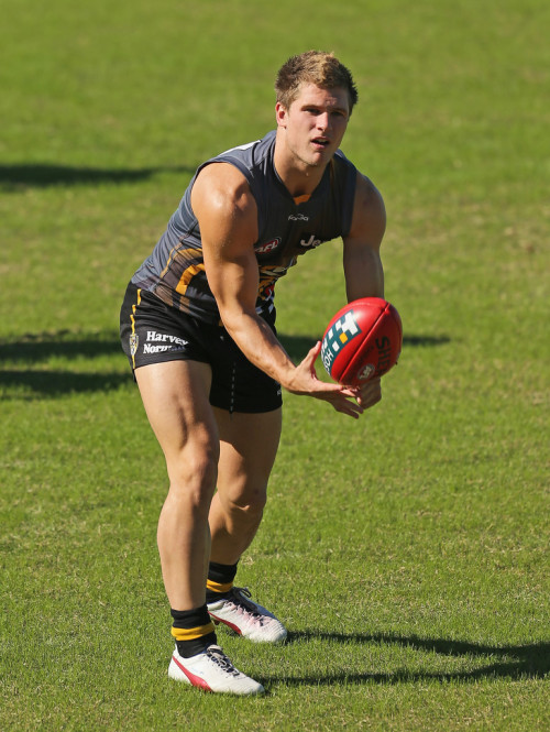 thatswhyilovesports:  Matthew Arnot (Australian Rules Football)