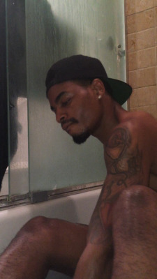 quintheman1:  quintheman1:  quintheman1:   New bath video   CONNECTPAL.com/quinTHEman   Just showing A lil stroke in the water… Y'all just catching the backview 😎… That’s all to it.   Come join me… I’m probably the hardest working act on