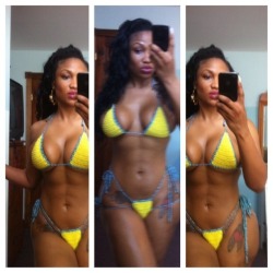 Allthickwomen:  Kyra Chaos And Her…Abs  Damnnnn ¡