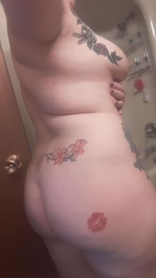 bbw-blondehotwife:  Shower time!!! One of