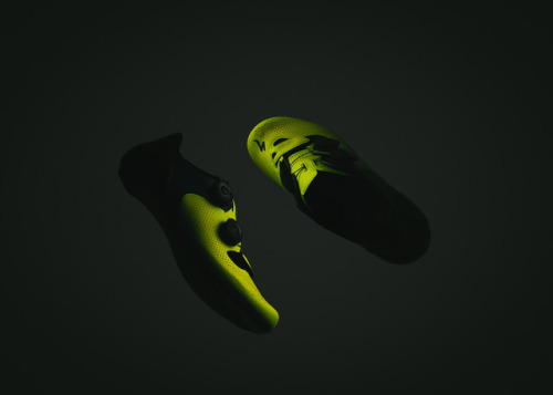 thespecializeddigest: Well hello, neon yellow. New race season calls for new race shoes. Photo: Ange