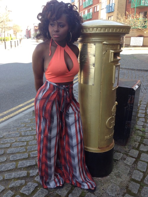 mrbootyluver: She is golden delcious!!! BGKI - the #1 website to view fashionable &amp; stylish 
