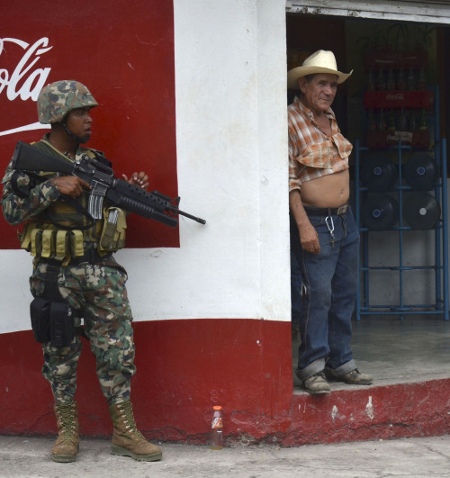 aber-flyingtiger: official-3rd-world: fnhfal: Mexico. I too get pissy when fat ass men walk around s