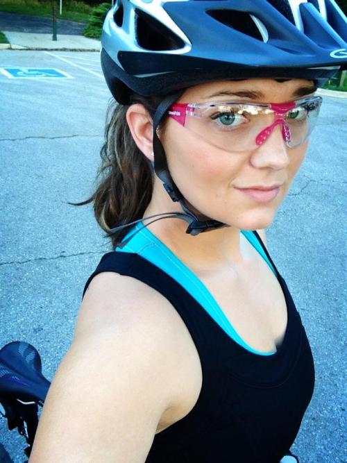 nikkisheis: Night ride. Twenty miles. This time next year I will be at 100 miles. I’ve got some wor