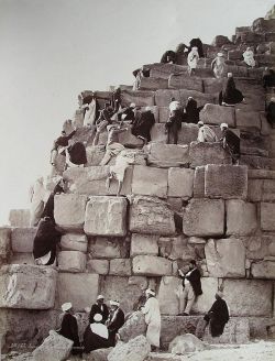 missfolly:  Climbing the Great Pyramid of