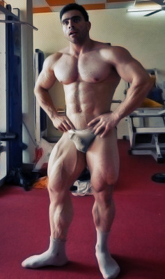 OMG - muscles every where and one awesome looking package/bulge - WOOF
