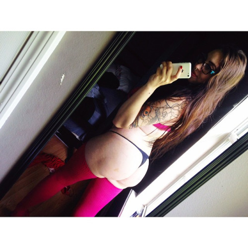 pawglove:  This lovely whooty is selling some good ish over here!!! Check… http://ift.tt/1f1dpnJ