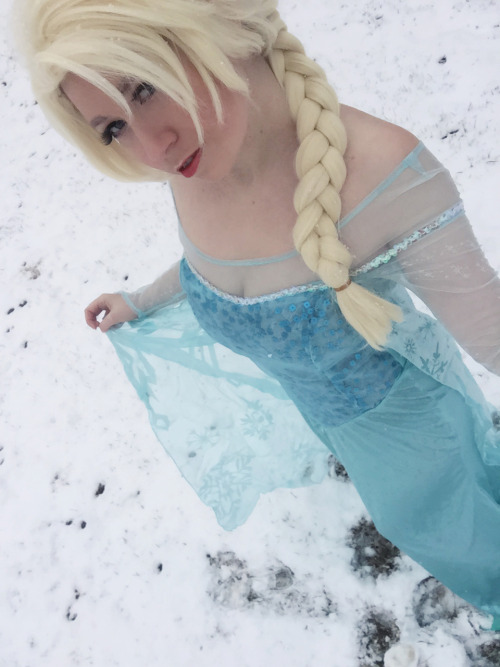 Porn Pics usatame:  Snow day? go out and play in cosplay