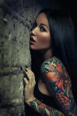 itsall1nk:  More Hot Tattoo Girls athttp://hot-tattoo-girls.blogspot.com