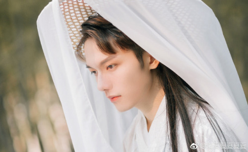 ziseviolet:yansanniang:@诺夏夏夏夏夏Traditional Chinese Hanfu.