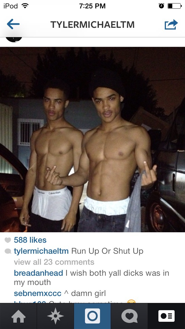 coconutoil97:  yasgawd:  I WISH BOTH DEY DICKS WERE IN MINE TOO OK  I CANNOT TAKE