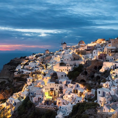 It’s quite possible that Santorini is one of the most beautiful places on the planet.— #glob