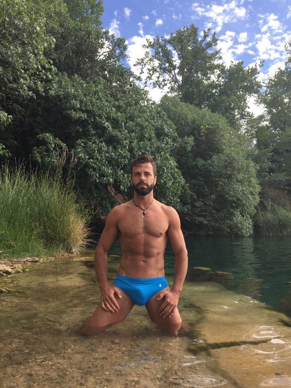 colungafrank:  Hector de Silva      