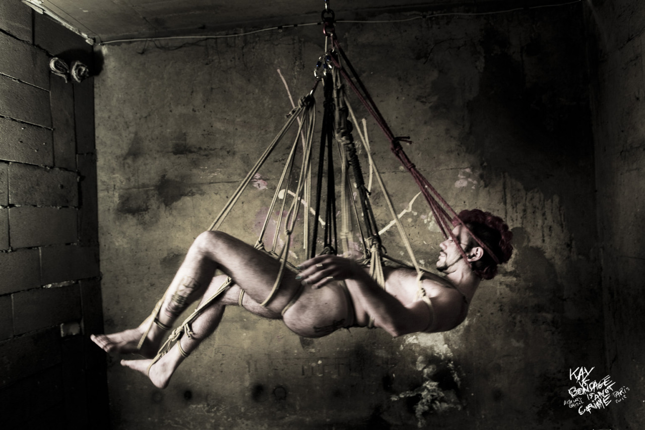 kinkyqueerandhorny:pompajus:kaygarnellen:SeXy Bondage Shooting with my friend Amaury