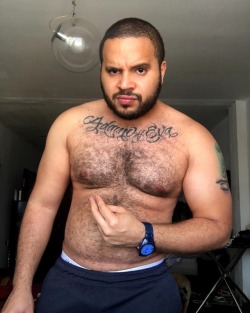 chillybearchris:  brownboiluvr:  bear-hairy: bear-hairy:   Déjanos tu comentario 🐻  Rebloguea y comparte el contenido si te gustan las fotos.  #Bear_Hairy   Nuestro Contenido de Archivo. Si te gusta Rebloguea o Comparte 🔂 #38   #BrownBoiLuvr  Sexy