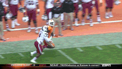 yahoosports:  WHAT. A. CATCH. 