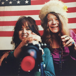 vaticanrust: Grace Slick and Janis Joplin