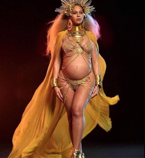 BEYONCE PERFORMS WITH BUMP-2017 Grammys&hellip;Bring On Coachella✊Read It: http://bit.ly/2lF8b44