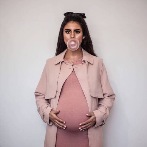 Sex maternityfashionlooks:  Pink outfit for our pictures