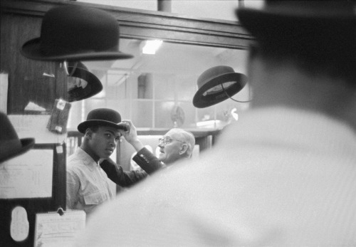 the60sbazaar:Muhammad Ali shopping for a bowler hat in London