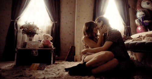 katbarrellgifs:    Nicole Haught - 3x05 ‘ Jolene ‘     