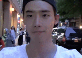 hitoritabi:  “Ooh, my face isn’t bad.”“We walked so much today, tired~ :3” 