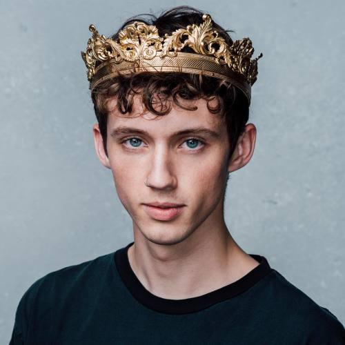 heartshapedwhirl: Troye Sivan (Buzzfeedceleb Instagram)