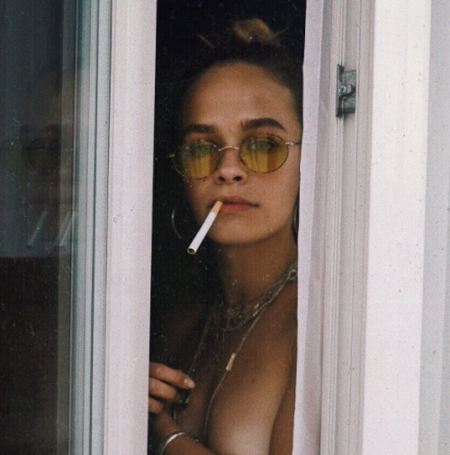 angstyindie:  Vanellimelli  
